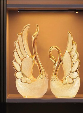 欧式现代轻奢客厅电视柜玄v关酒柜装饰品摆件高档工艺天鹅新房乔