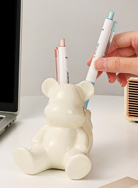 可爱笔筒儿童女孩学生书桌桌面收纳盒男孩办公室桶轻奢高级感摆件