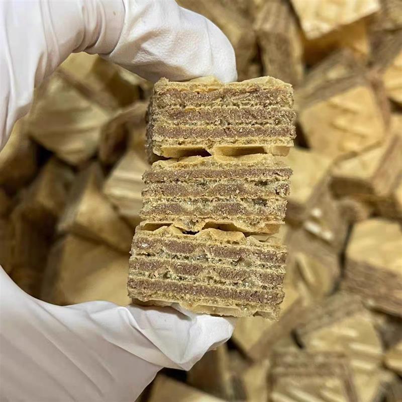 新货榛子味可可味威化饼干