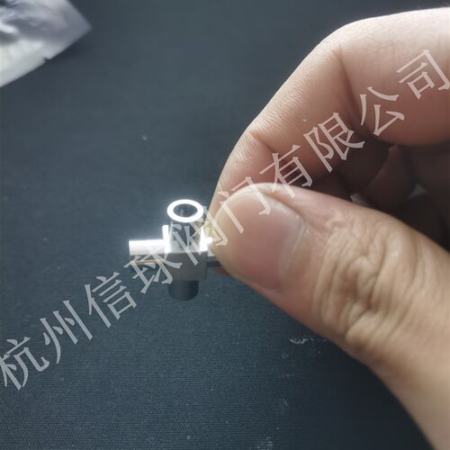 不锈钢316L微焊四通EP级超纯净接头BA/BA研磨VCR接头超洁净焊接管