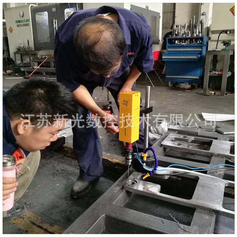 厂家直销焊接件取断丝锥超大功率2000W电火花机科技