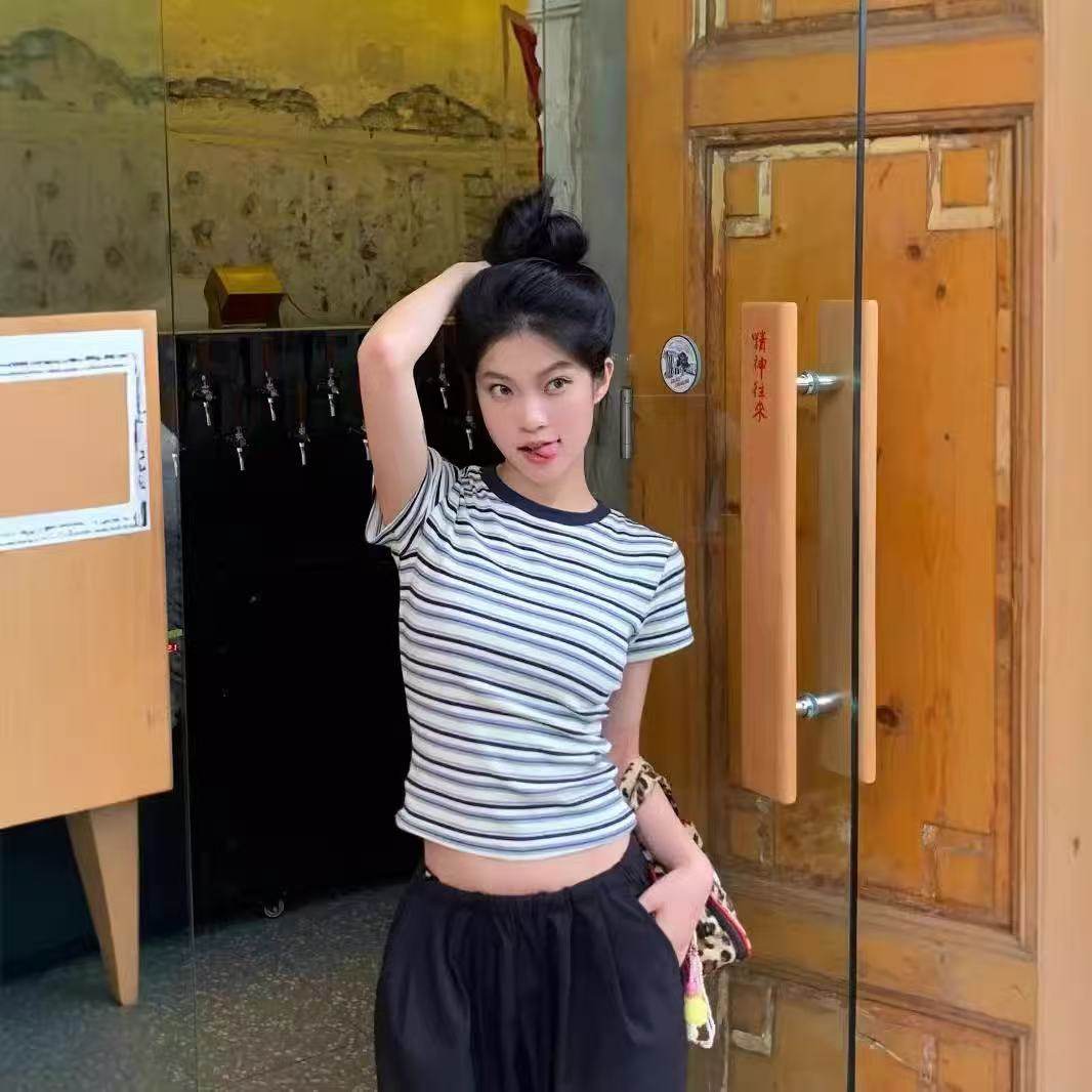 美式复古条纹正肩短袖T恤女2026夏季新款修身显瘦短款打底衫上衣,女装/女士精品,T恤,淘宝优惠券,粉丝福利购,淘宝优惠卷