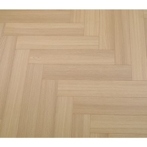 强化复合地板家用12mm人字拼木地板奶油风防水耐脏耐磨地暖民宿