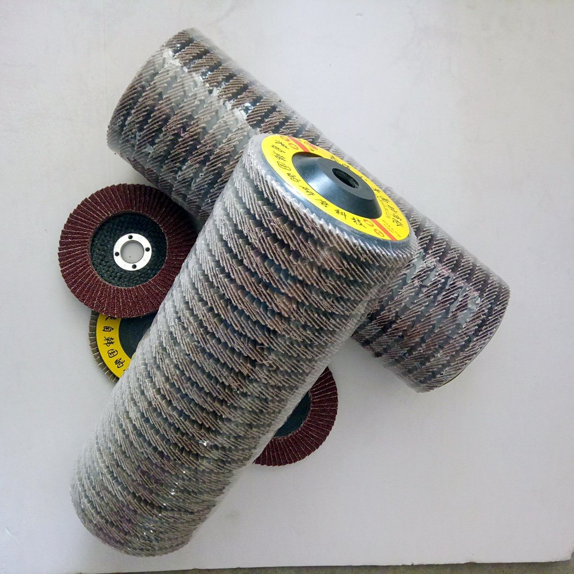 百叶片抛光轮角磨机砂布百叶轮磨光机不锈钢木工木头打磨片4寸100