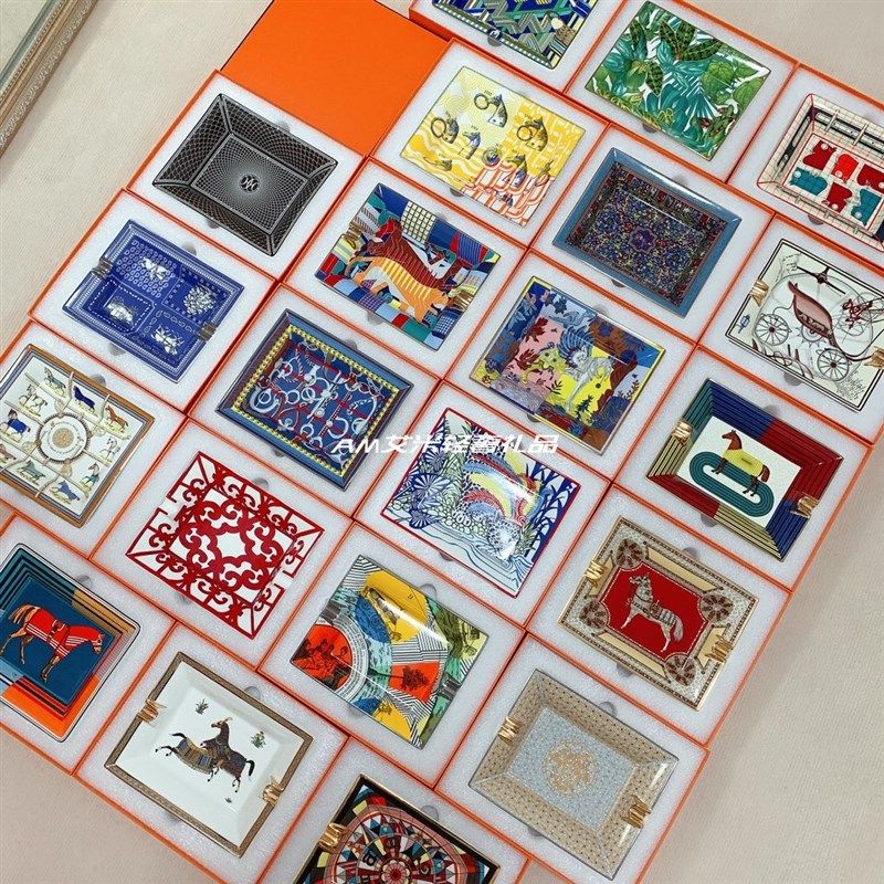 欧式雕骨瓷大号烟灰缸置物盘复古家居摆件时尚雪茄烟缸小奢华创意