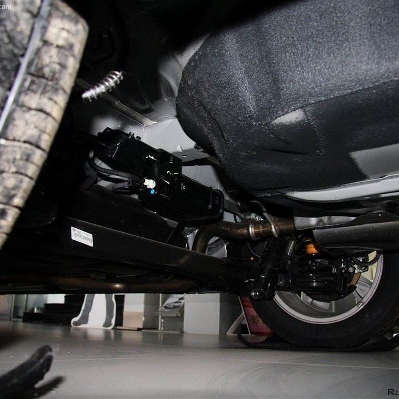 汽车底盘黑漆底盘装甲黑防锈漆黑色地盘非自喷漆1K黑X灰色耐高温