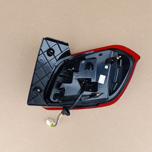 鸿日S1PRO电动汽车轿车后尾灯 后大灯 后刹车灯 后倒车灯红日PRO