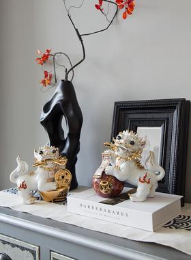 新中式招财白金色可爱麒麟一对中古手工陶瓷摆件玄关轻奢高档装饰