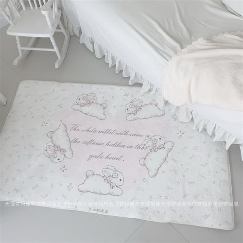 原创爱心兔兔地毯圆形长方形可爱少女心卡M通床边地毯卧室法兰绒