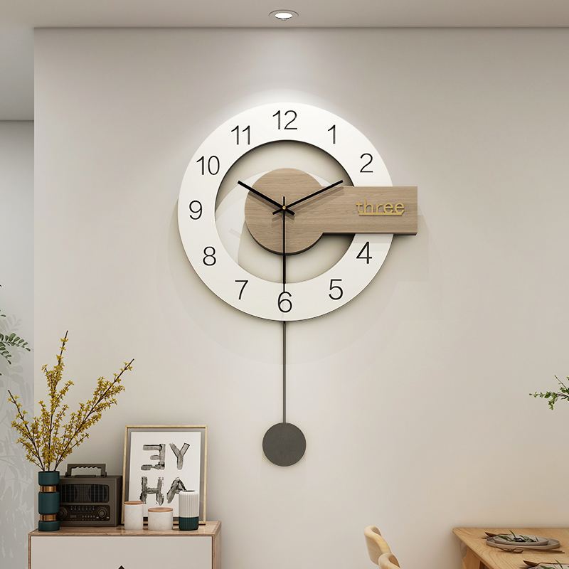 极简风实木纹钟表挂钟客厅20x23新款简约现代创意艺术装饰挂墙时
