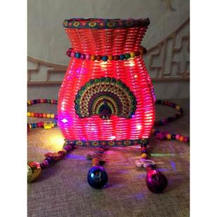 小背篓儿童新款发光民族风背篓手工编织摄影舞蹈肩彩色带灯背篓