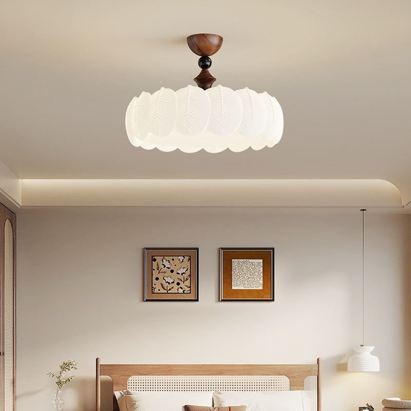 卧室吊灯中古风新款创意网红树叶书房饭厅灯全光谱护眼儿童房间灯