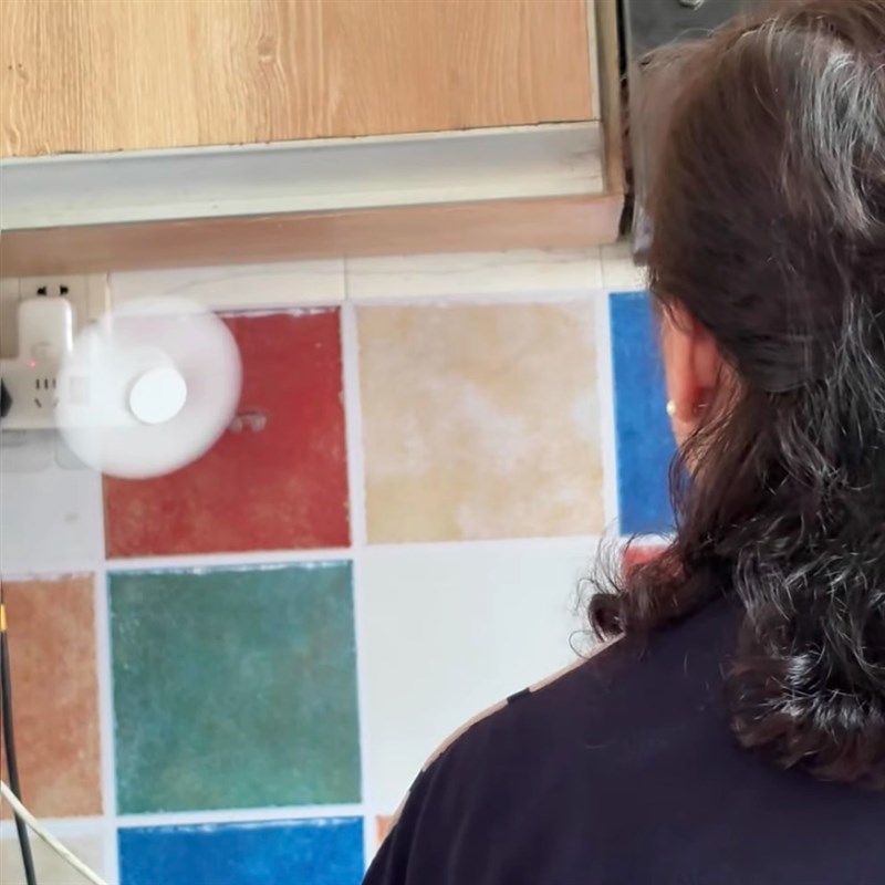 夏日小风扇创意家用厨房厕所壁z挂可调节方向节能扇学生宿舍静音