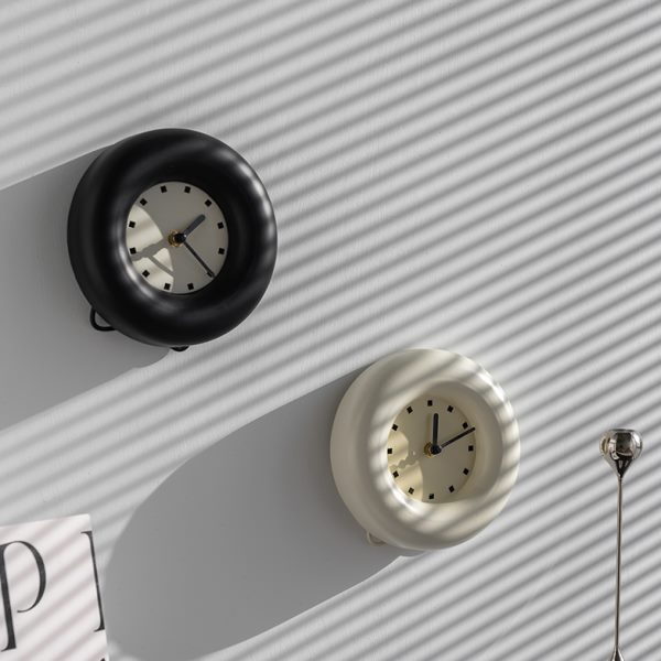 网红圆桌面摆件客厅家用nseins风小o墙上挂钟N装饰时钟rd客厅icSe