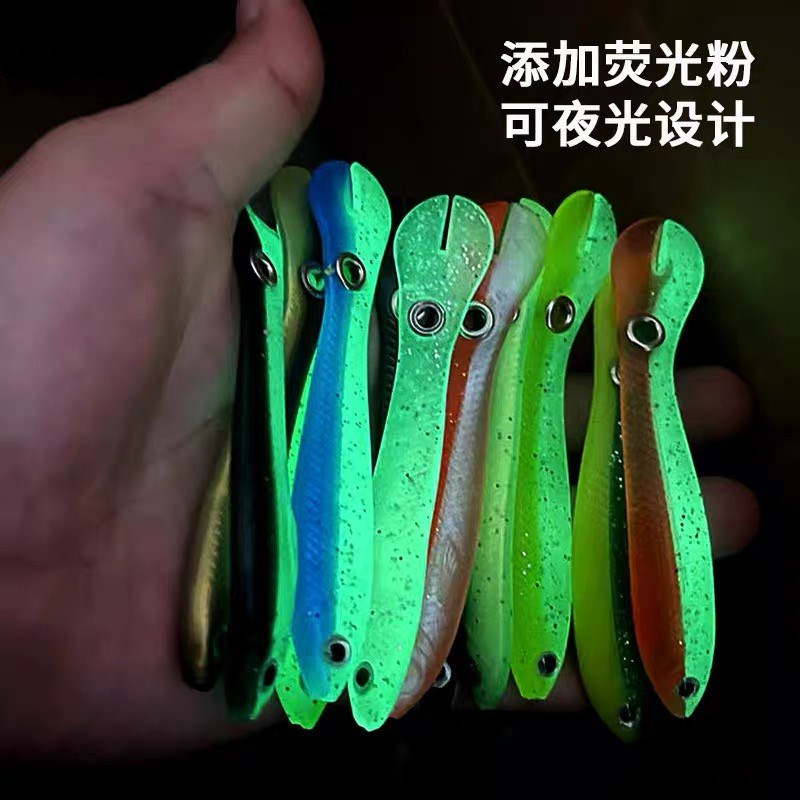 路亚假饵夜光仿真鱼暴躁泥鳅软饵软虫频死抽搐抽动鱼黑坑淡水鲈鱼