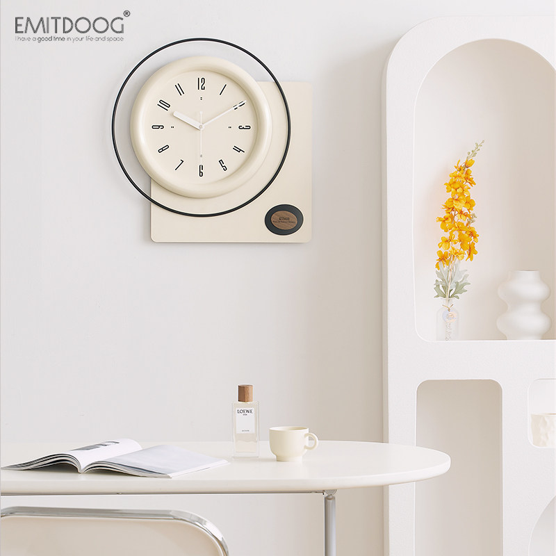 EMITDOOG免打孔奶油风挂钟客厅现代简约高档大气餐厅创意时钟挂墙