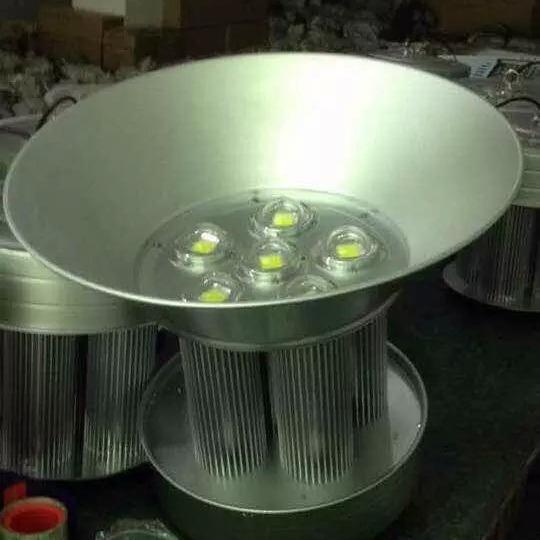 LED工矿灯一体式厂房工矿灯特价节能工矿灯LED室内照明灯具