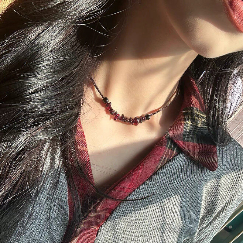 《石榴熟了》系列新中式复古编绳石榴碎石黑色可调节项链图片