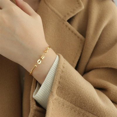 因缺斯汀【小蛮腰】金色钛钢小蛮腰半镯手链平价显贵女气质百搭