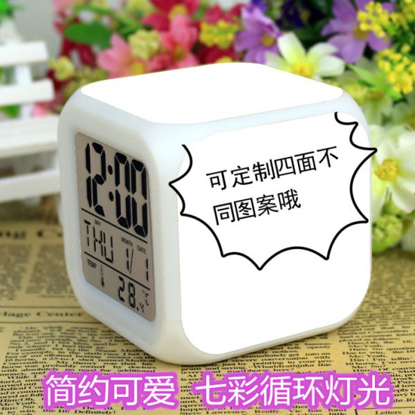 抖音简约现代时钟多功能学生儿童宿舍用卡通静音床头夜光七彩闹钟