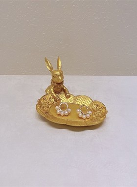 创意摆件金色兔子手饰盘摄影拍照道具装饰品创意小饰品首饰展示架
