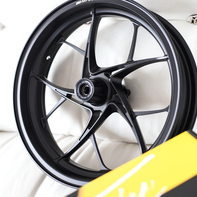 【618冲刺】2公斤MFSS锻造轮毂九号E300P直升2.75J比减重1/3