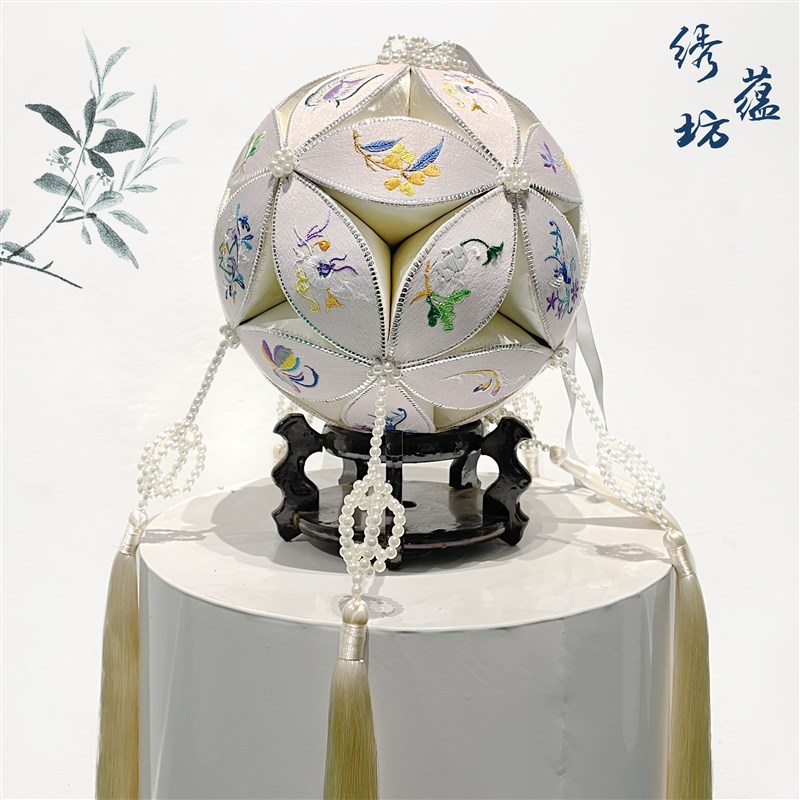 广西靖西绣蕴坊纯手工壮美广西25cm精美绣球