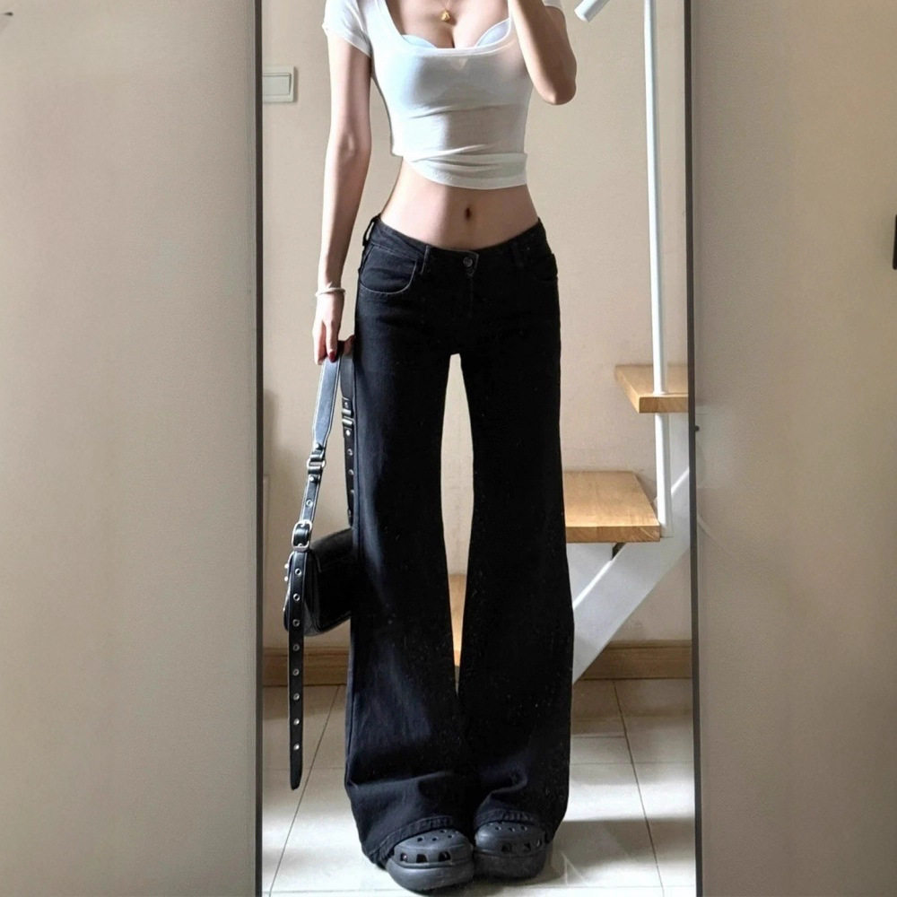 黑色低腰微喇牛仔裤女秋季新款2026新款直筒显瘦宽松阔腿喇叭裤子