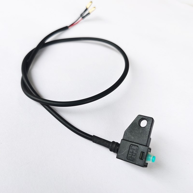 电动车刹车断电开关电瓶车碟刹鼓刹踏板摩托车刹车灯防水开关配件