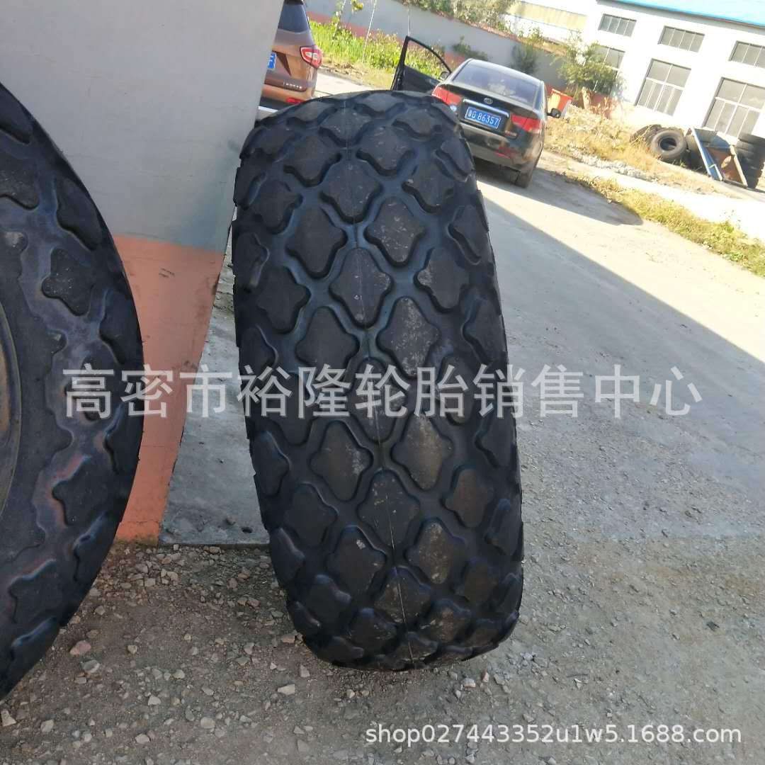 矿王宝峡23.1-26 工程机械E7花纹 压路机18.00-24菠萝花纹