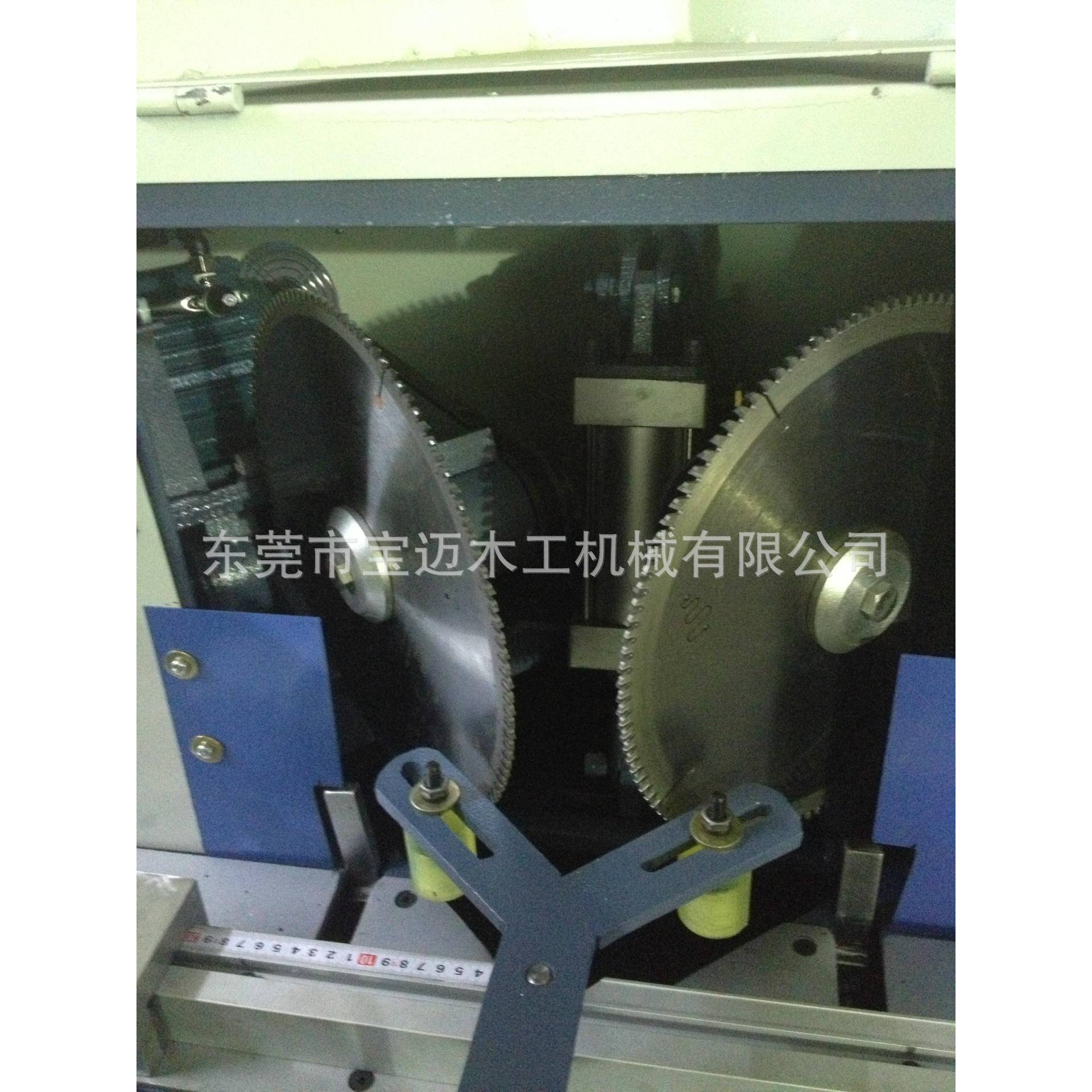 45度双头锯  宝迈木工机械相框切割机 切角机双头45度铝材切割机