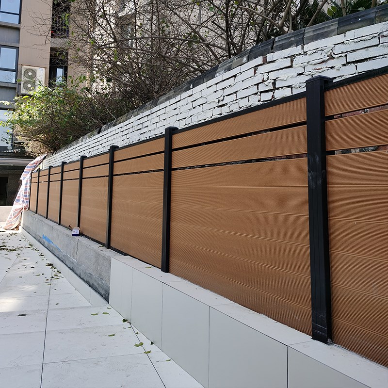 四川塑木围栏户外木塑栅栏v地板护栏栅栏庭院围墙板防腐木栅栏护