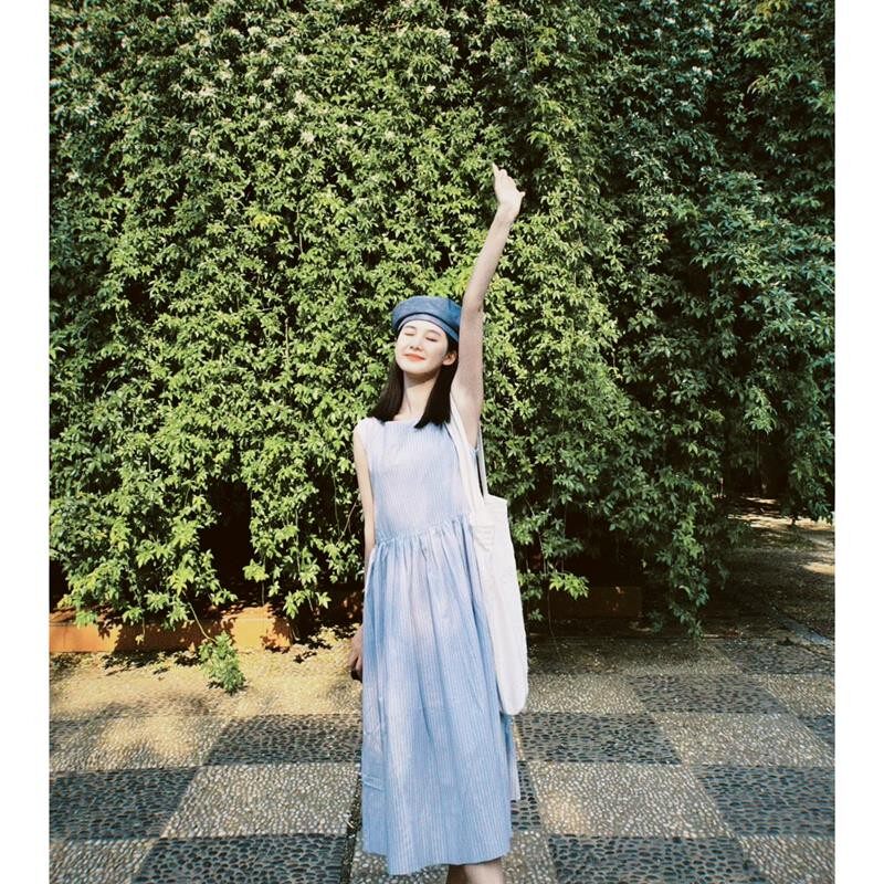 法式蓝色条纹连衣裙2024新款女夏季宽松显瘦无袖背心小个子长裙子