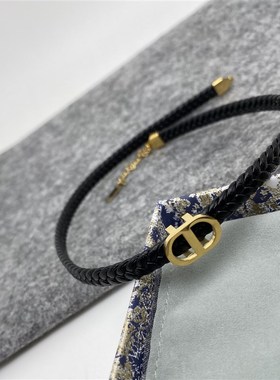 CD字母颈链黑色皮革轻奢百搭秋冬酷爽网红脖子饰品颈带项圈项链女