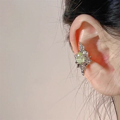 绿野仙踪猫眼石耳夹无耳洞女新款轻奢高级感森林系气质独特耳骨夹