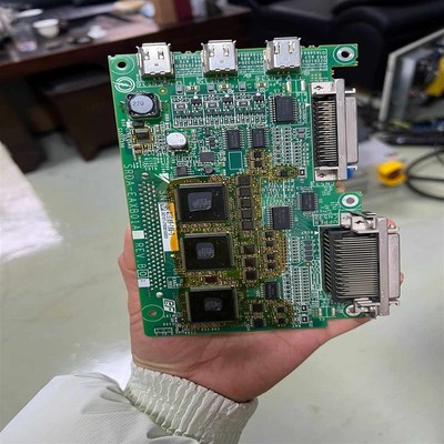 SRDA-EAXB01A安川外部轴板。自己机器上拆下来的,包(扶发配