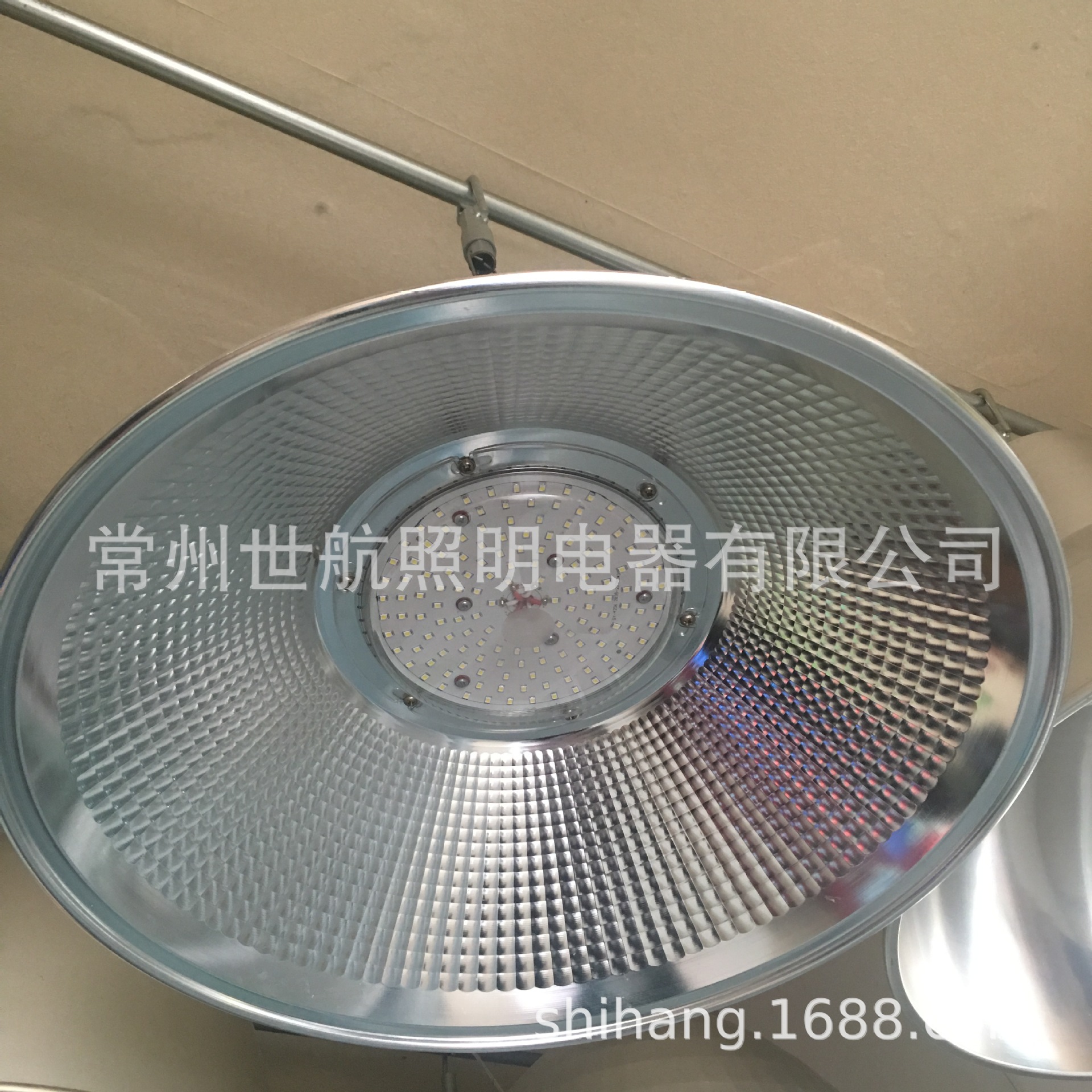 厂家销售LED工矿灯厂房灯吊灯无极灯灯罩400瓦250瓦120瓦