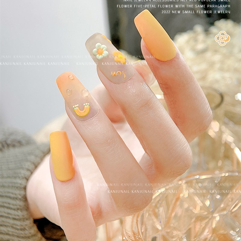 美甲太阳花朵贴纸3d背胶浮雕202C2年新款指甲贴花雏菊向日葵饰品