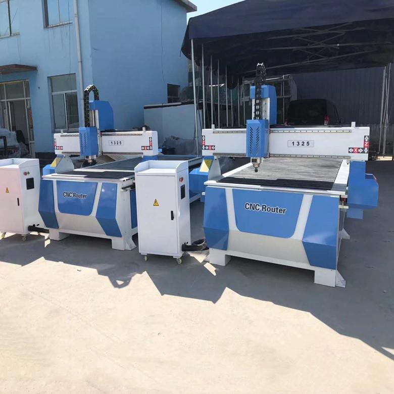 厂家定制乒乓球拍木材1325雕刻机体育用品数控雕刻机球拍雕刻机