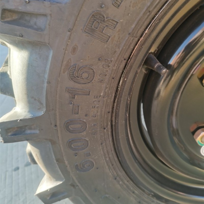 时风拖拉机前轮轮胎600-16R-D1人字轮胎时风巨兴轮胎农用车配件