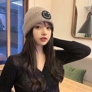 艾佳微毛b线帽子女秋冬季ins百搭显脸小针织大头围保暖笑脸冷帽潮