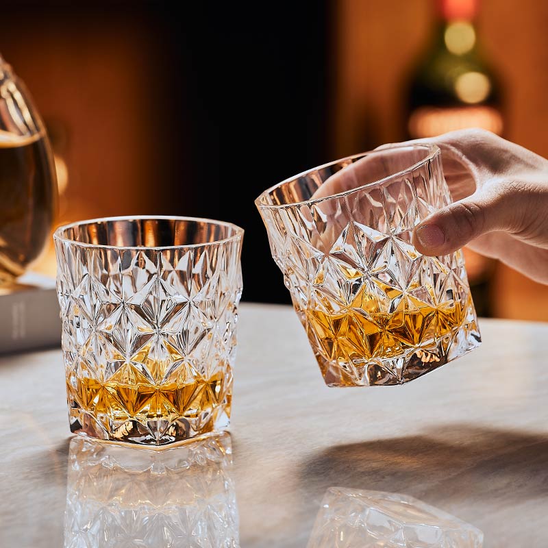 威士忌酒杯洋酒杯家用复古雕花玻璃啤酒杯水杯烈酒杯子套装调酒杯