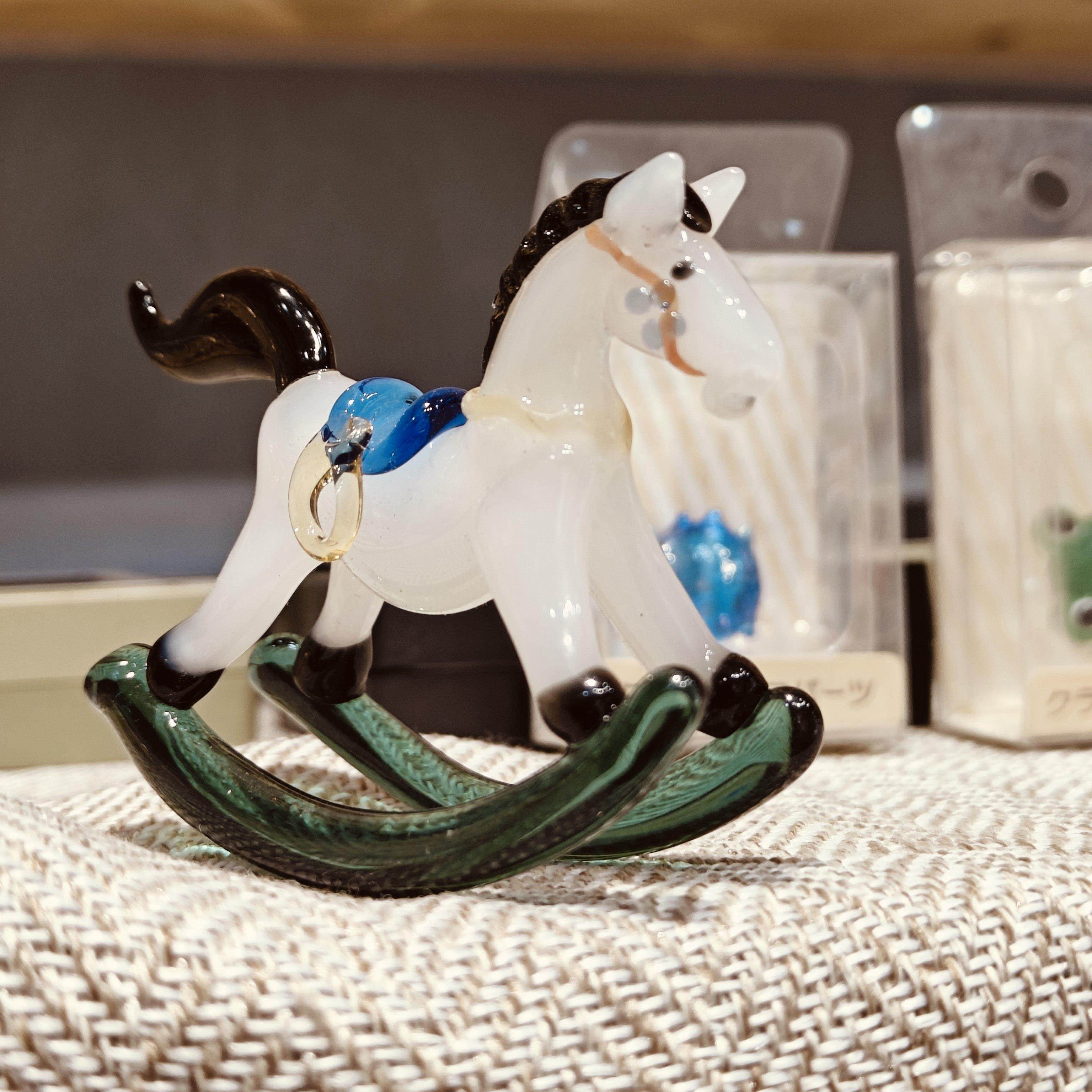 淄博琉璃非遗手工装饰品摇摇马桌面摆件马上有钱家居摆放玄关礼物