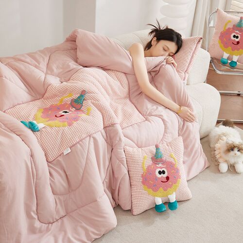 可爱卡通抱枕被子两用可折叠车载靠垫办公室午睡毯子枕头被二合一