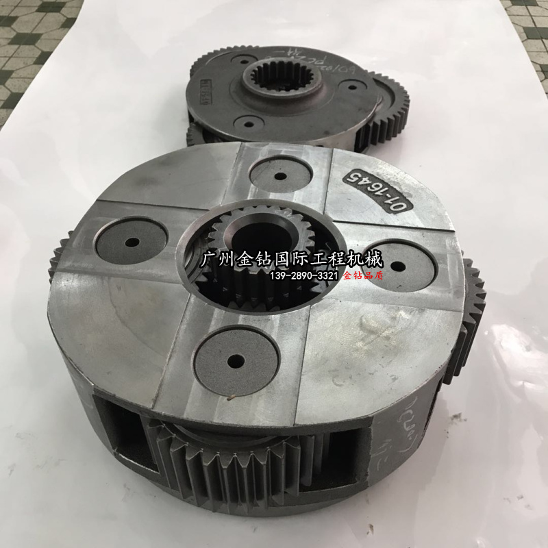 挖掘机配件适用PC200 210 220-6/7/8行走牙箱齿轮一级二级减速机