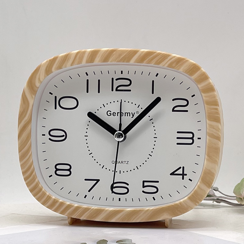 创意简约复古怀旧闹钟学生用客厅闹D表老年人儿童桌面台式跳秒时