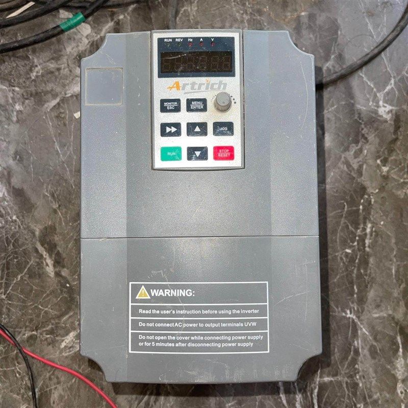 威纶通变频器380V AR200L-0040 4KW 380