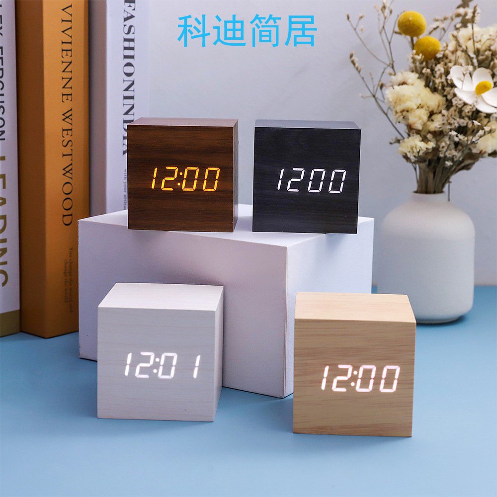 LED学生专用小闹钟木质小四方数字桌面时钟静音床头儿童闹钟