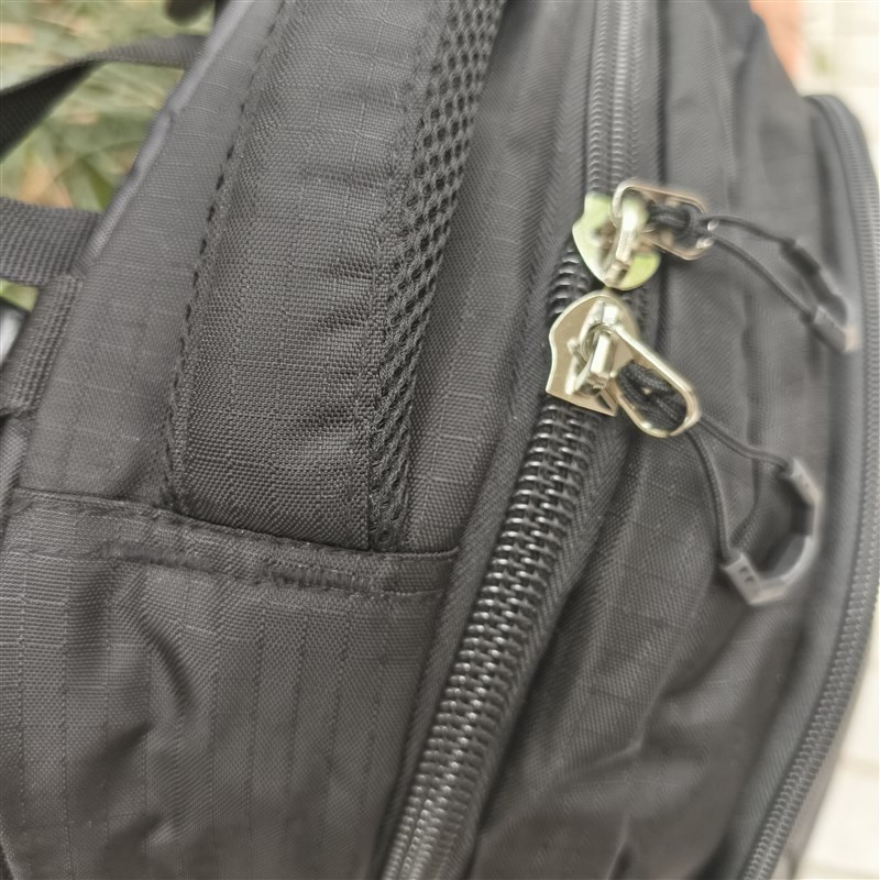 旅游背包大容量男80升出差户外登山背包防O水结实独立鞋仓行李包