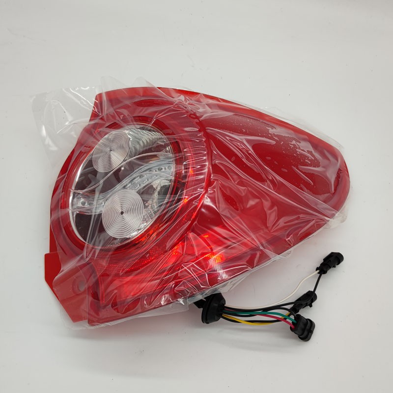 宝雅雅贝电动汽车轿车后尾灯后大灯 宝雅电动车后刹车灯制动灯